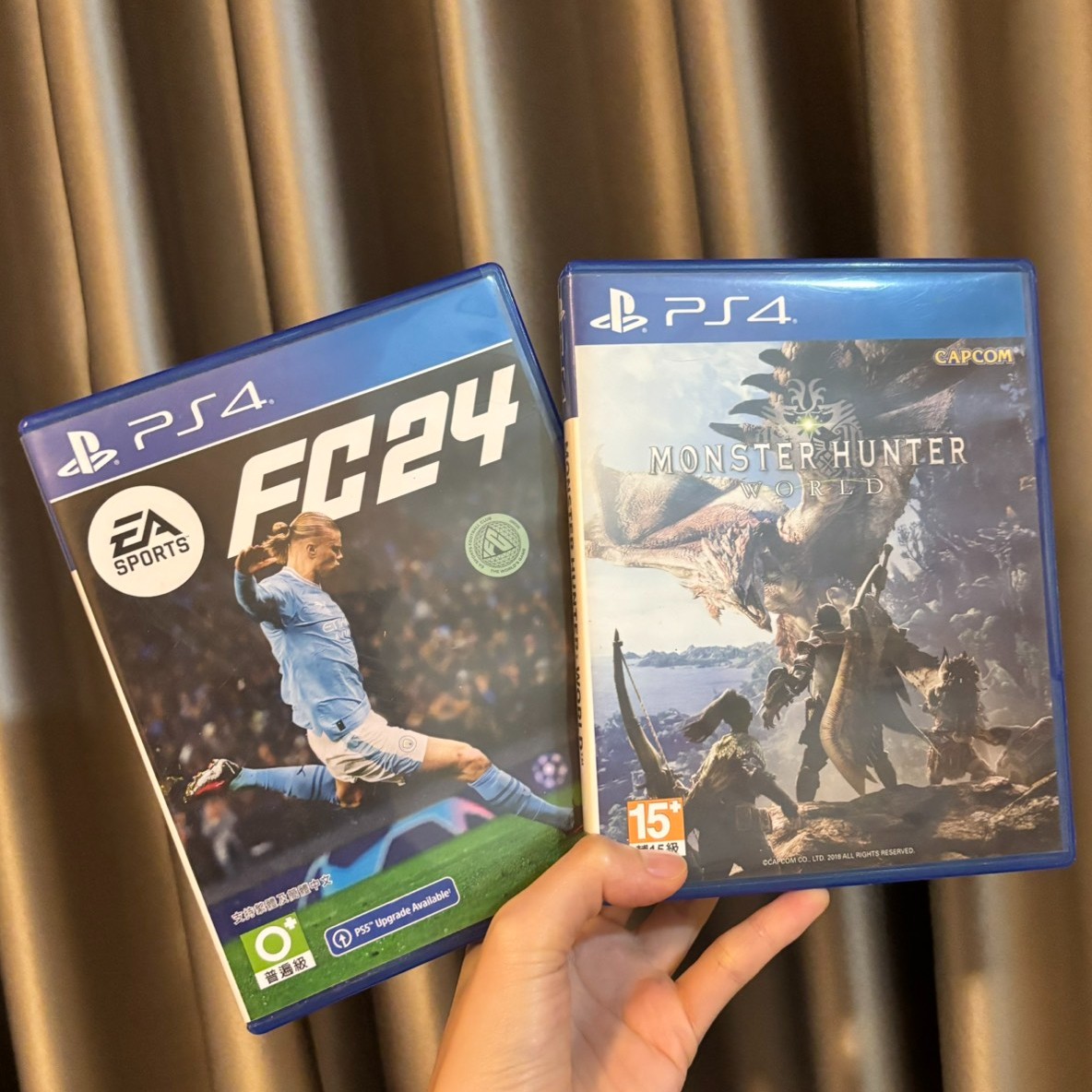 PlayStation 4 Pro เซ็ตพร้อมเล่น + 2 เกม (มือสอง) ความจุ 2TB
